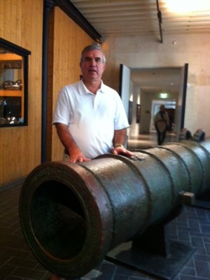 Stan With A Large Cannon